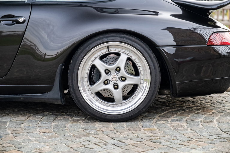 Porsche 993 Carrera 4