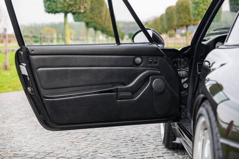 Porsche 993 Carrera 4