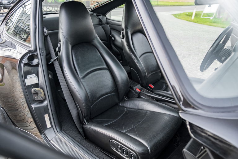 Porsche 993 Carrera 4