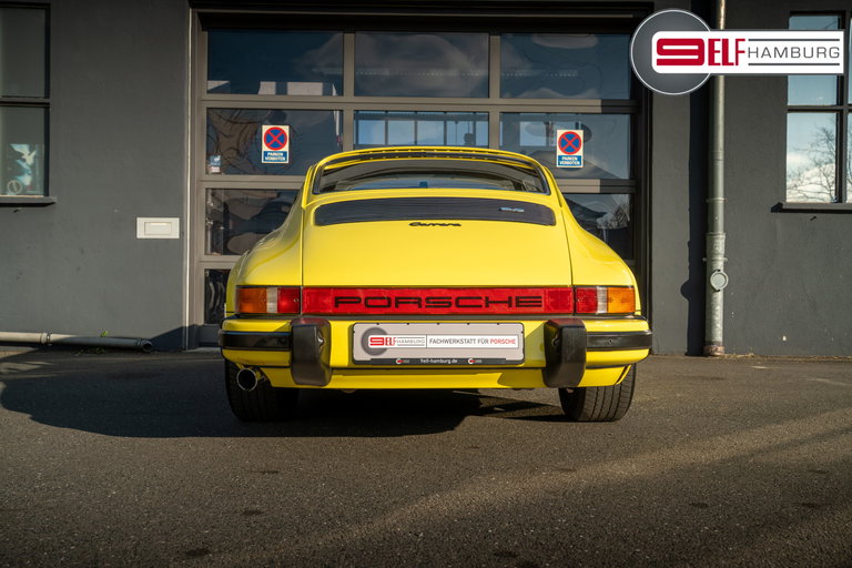 Porsche 911 Carrera 2.7