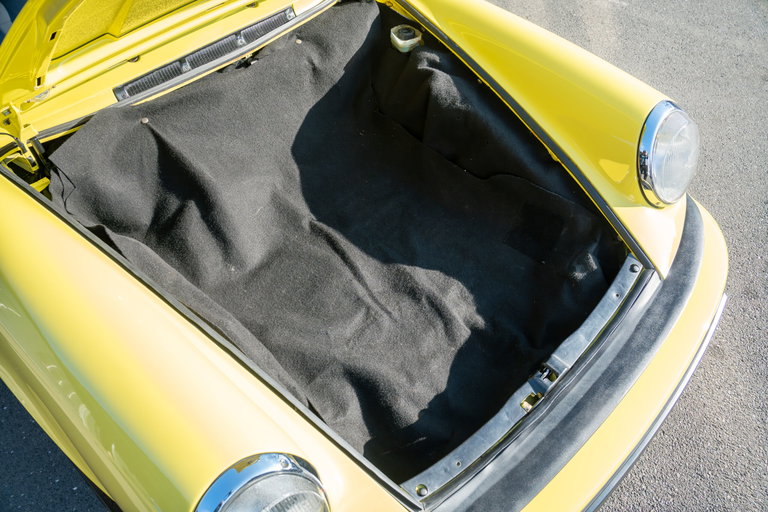 Porsche 911 Carrera 2.7