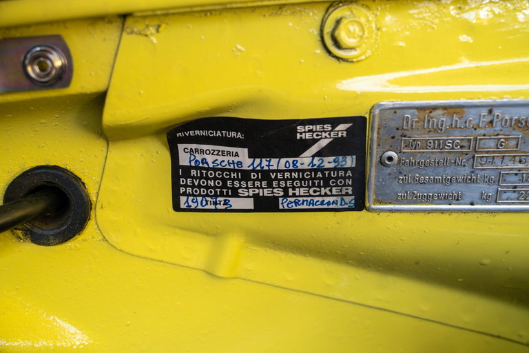 Porsche 911 Carrera 2.7