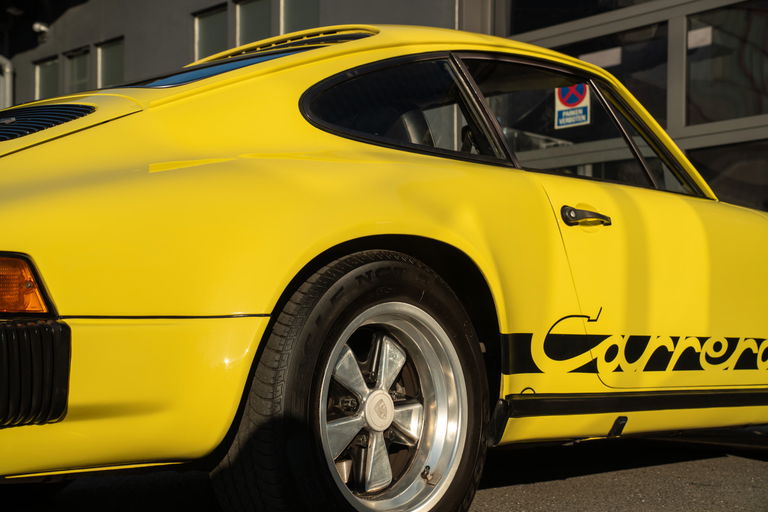 Porsche 911 Carrera 2.7