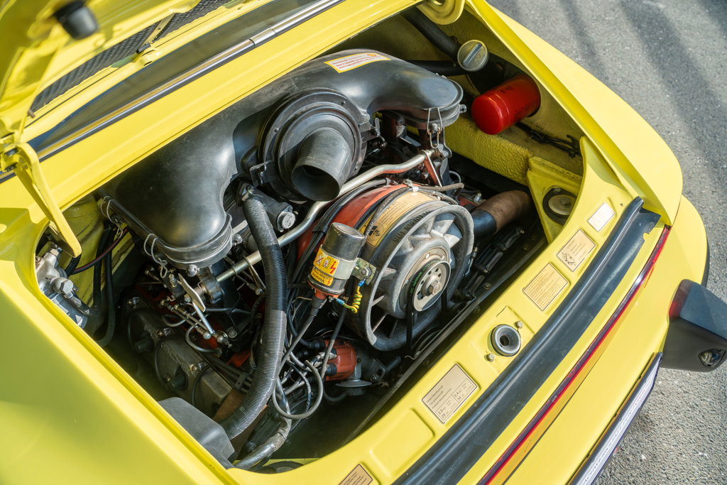 Porsche 911 Carrera 2.7