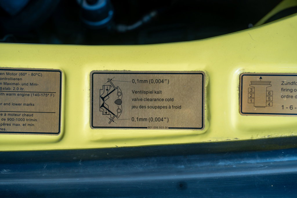 Porsche 911 Carrera 2.7