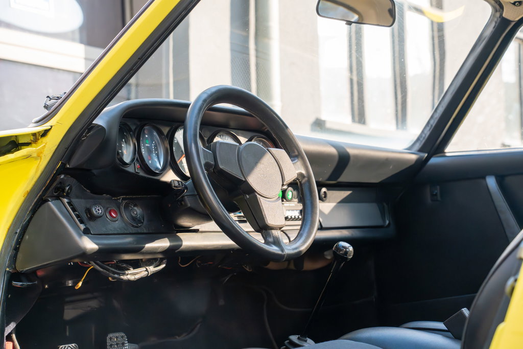 Porsche 911 Carrera 2.7