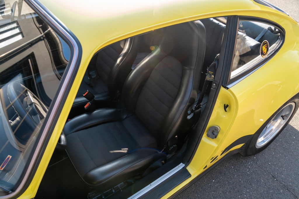 Porsche 911 Carrera 2.7