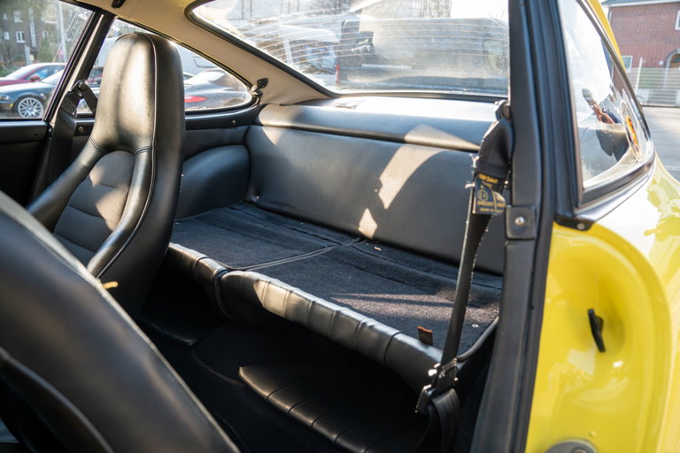 Porsche 911 Carrera 2.7