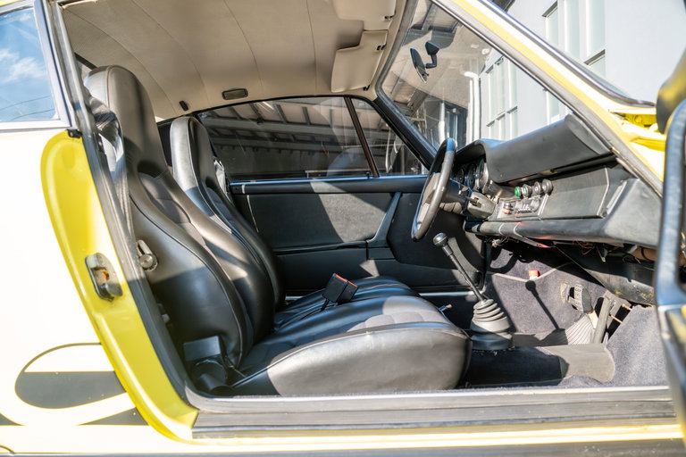 Porsche 911 Carrera 2.7