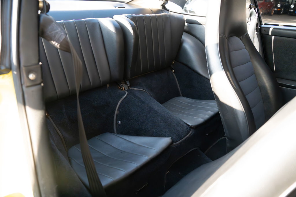 Porsche 911 Carrera 2.7