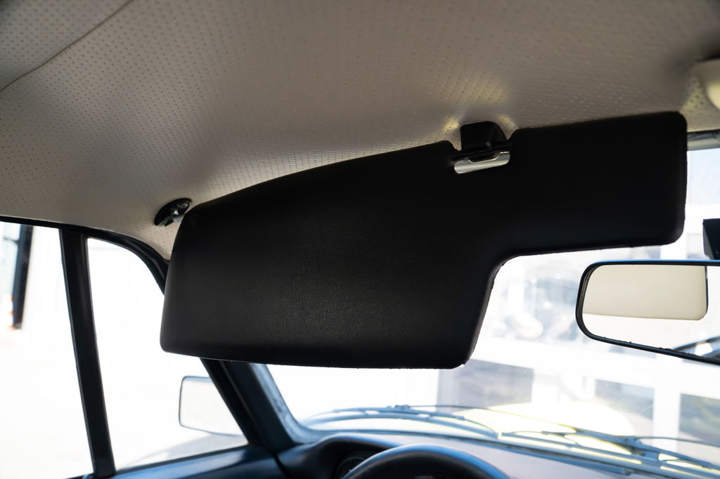 Porsche 911 Carrera 2.7