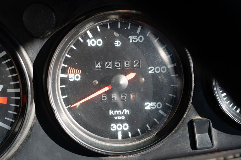 Porsche 911 Carrera 2.7