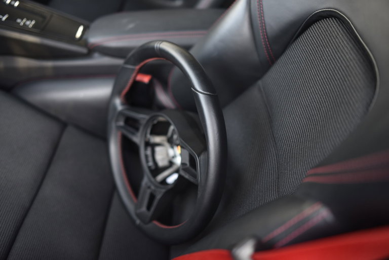 Porsche 991.2 GT3 Touring