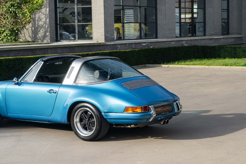 Porsche 911 Backdate
