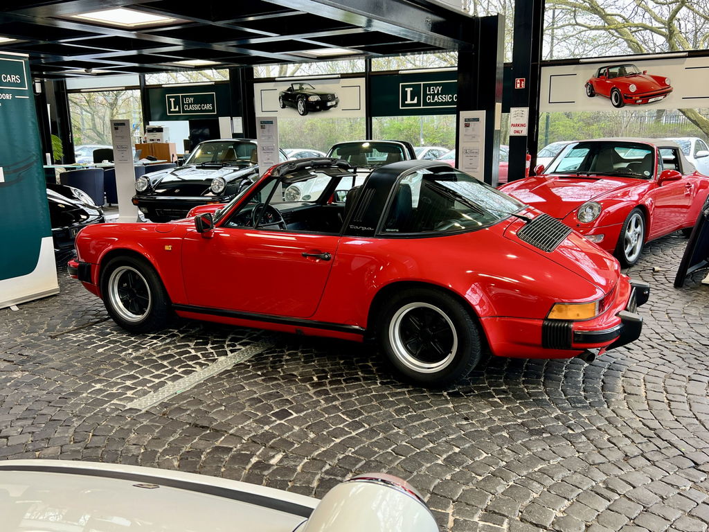 Porsche 911 Carrera 3.2