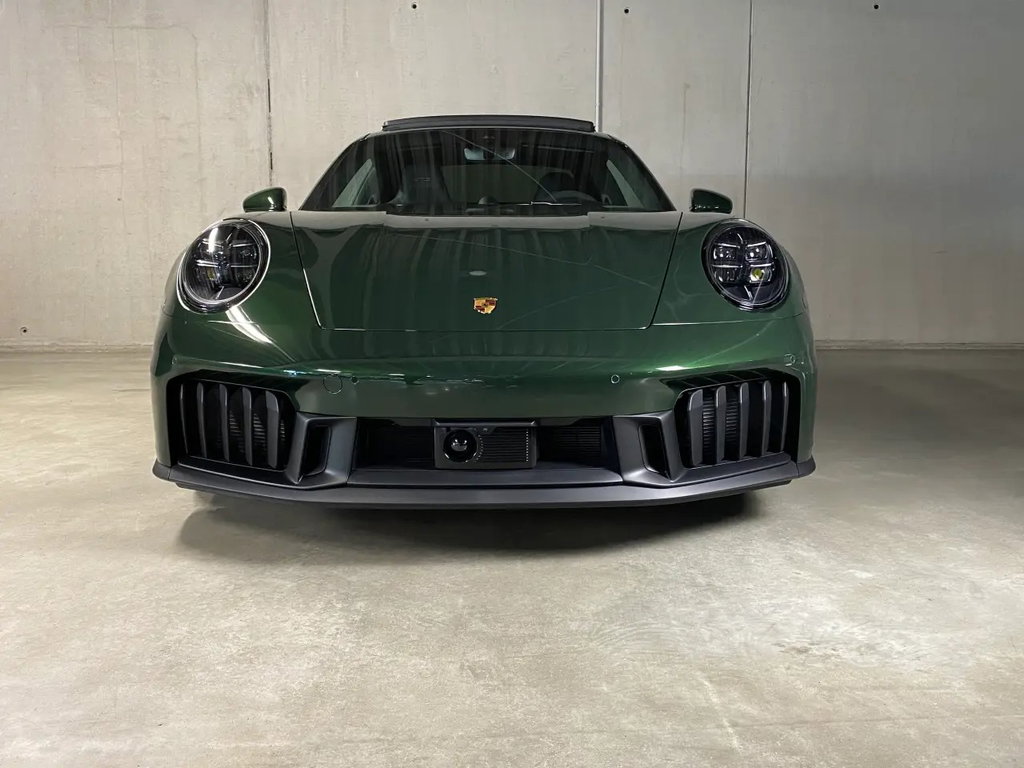 Porsche 992.2 Carrera 4 GTS