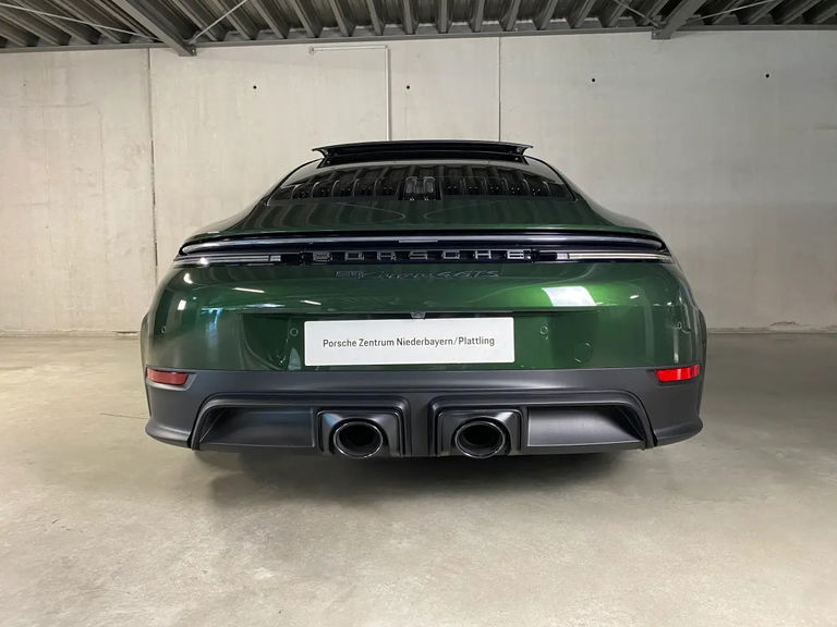 Porsche 992.2 Carrera 4 GTS