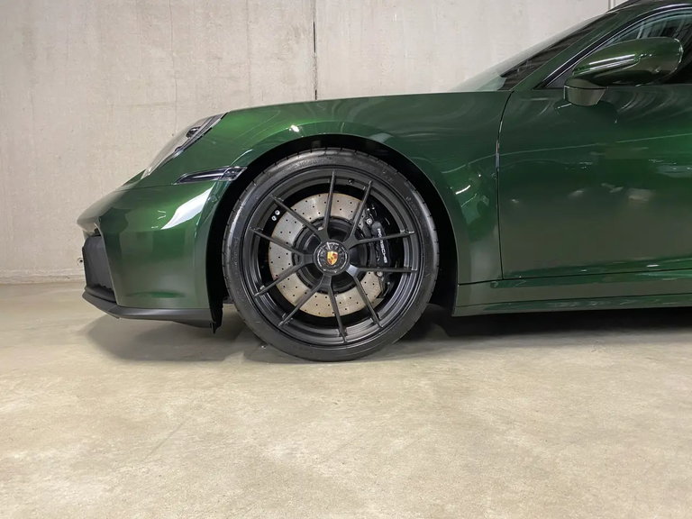 Porsche 992.2 Carrera 4 GTS