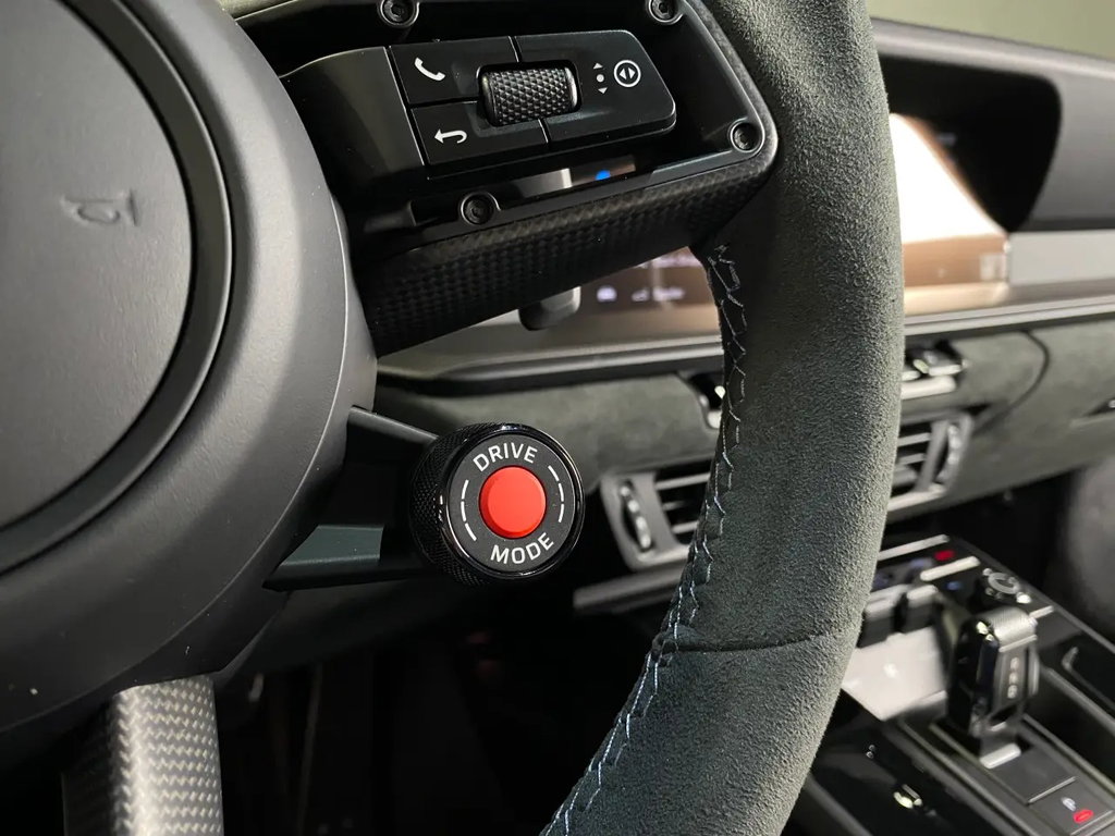 Porsche 992.2 Carrera 4 GTS