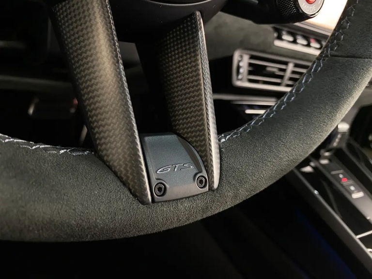 Porsche 992.2 Carrera 4 GTS