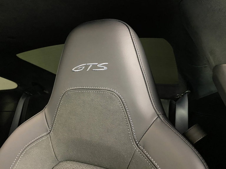 Porsche 992.2 Carrera 4 GTS