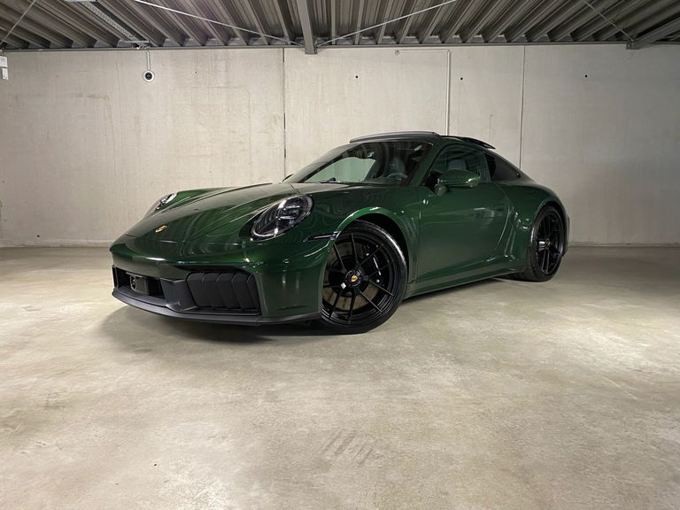 Porsche 992.2 Carrera 4 GTS