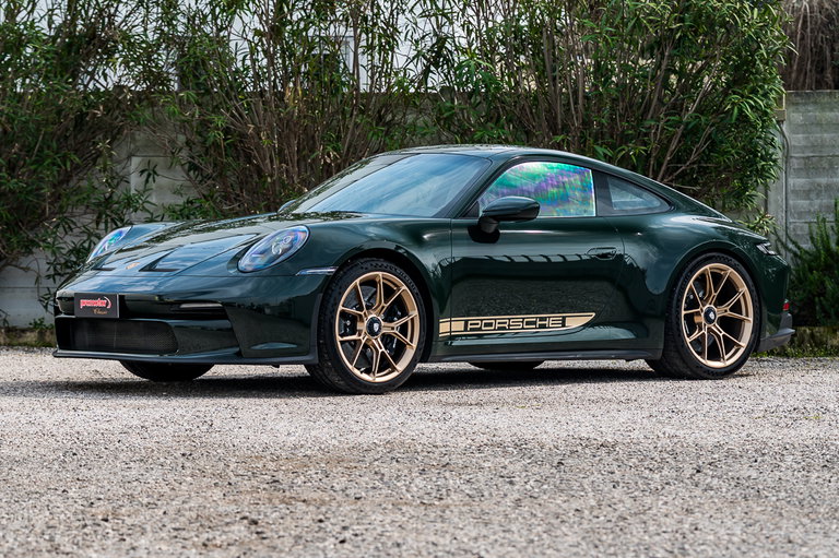 Porsche 992 GT3 Touring