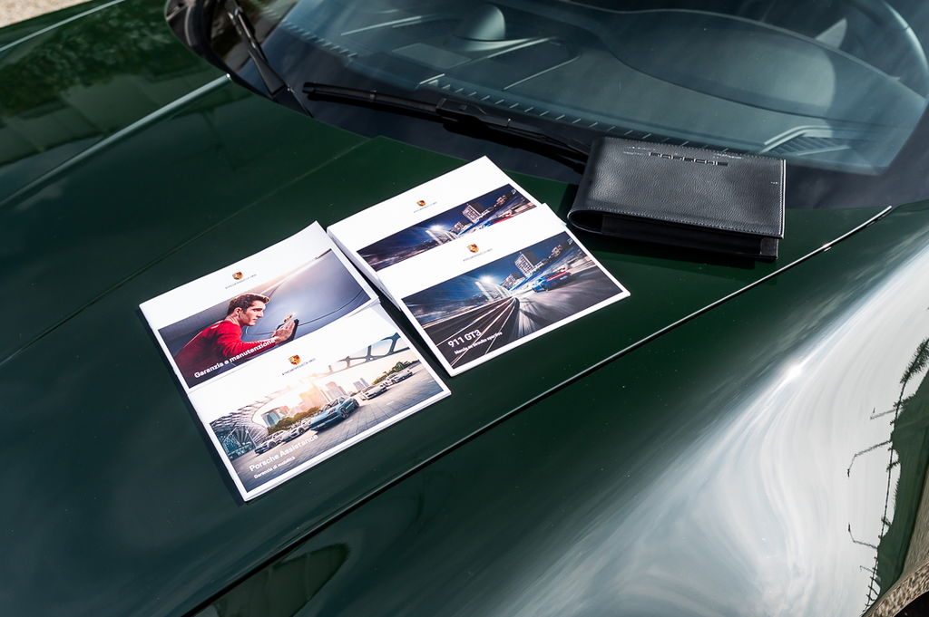 Porsche 992 GT3 Touring