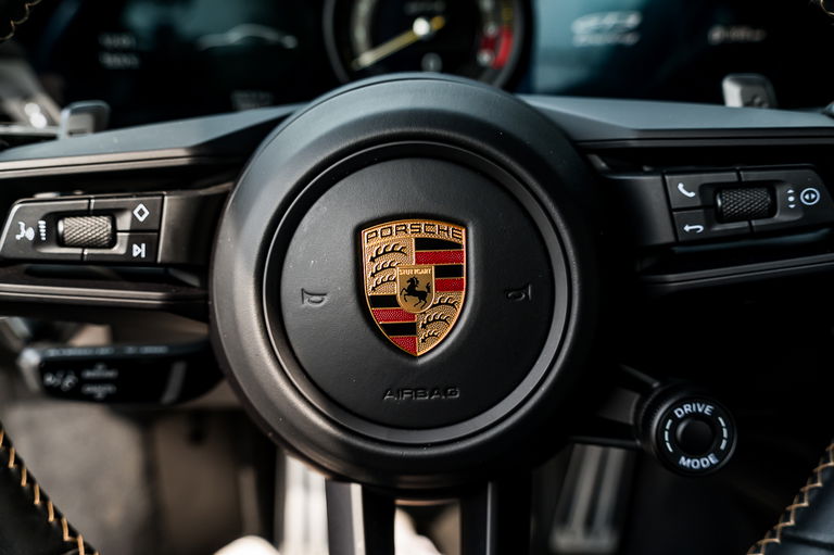 Porsche 992 GT3 Touring