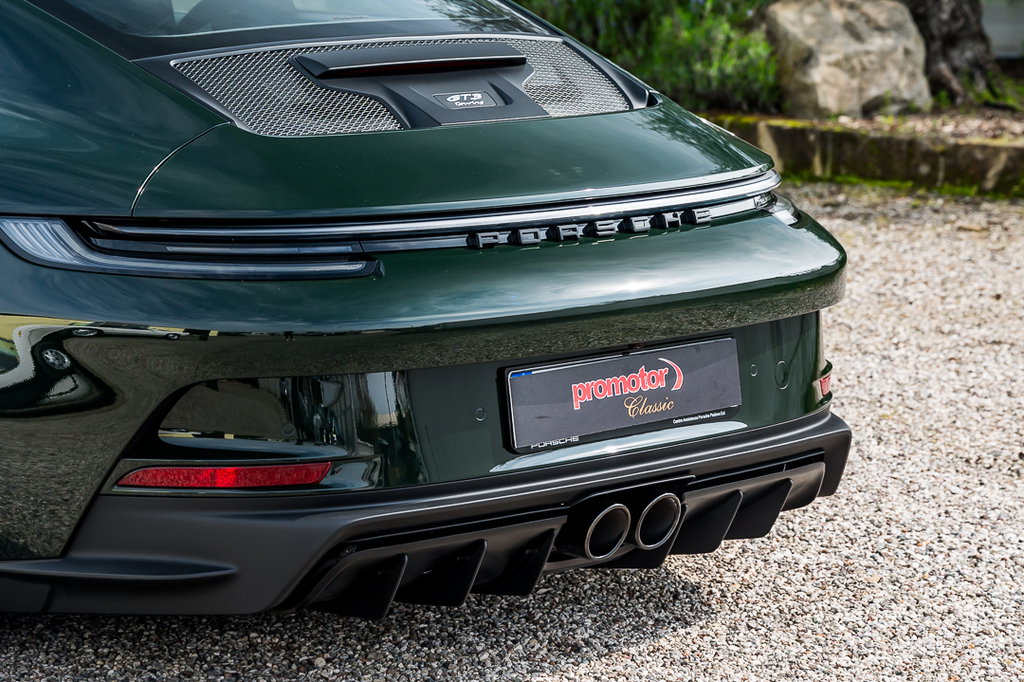 Porsche 992 GT3 Touring