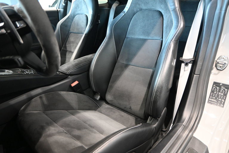 Porsche 991.2 Carrera 4 GTS