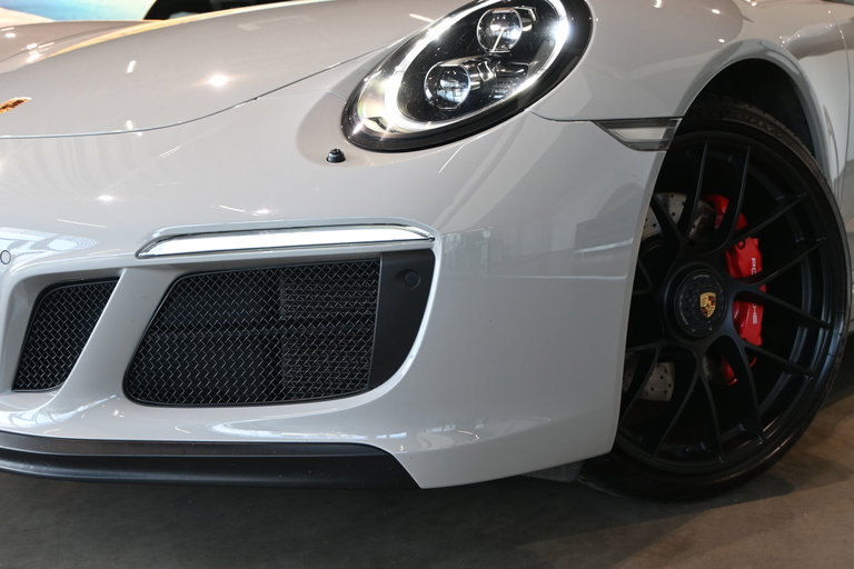 Porsche 991.2 Carrera 4 GTS