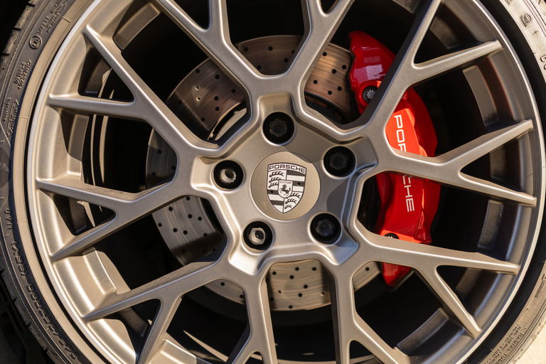 Porsche 992 Carrera 4S