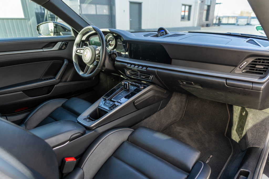 Porsche 992 Carrera 4S