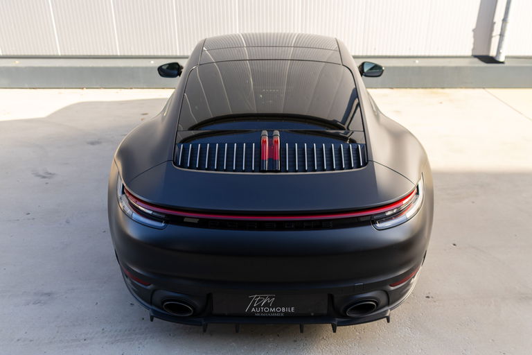Porsche 992 Carrera 4S