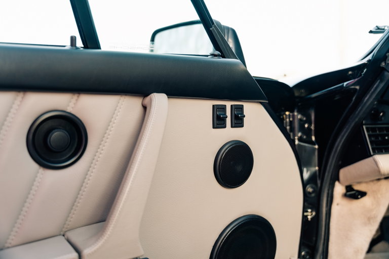 Porsche 911 Carrera 3.2 “25 Jahre 911”