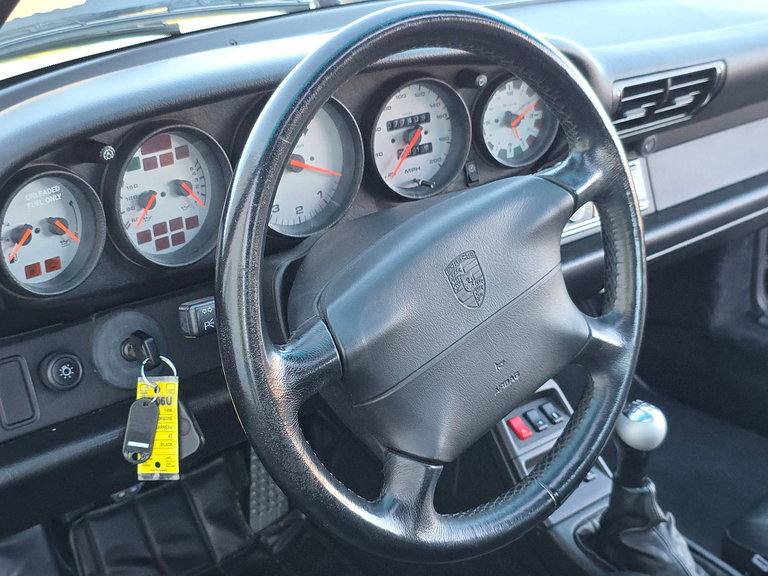 Porsche 993 Carrera 4S