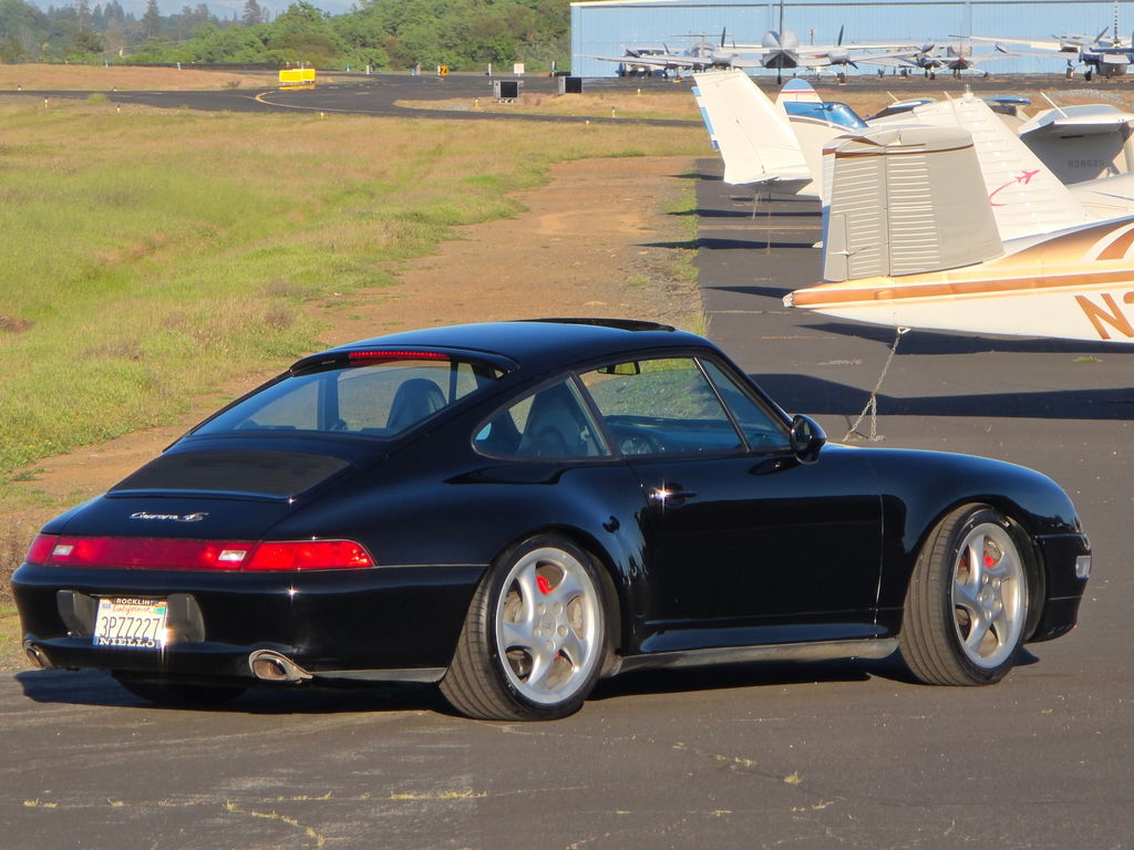 Porsche 993 Carrera 4S