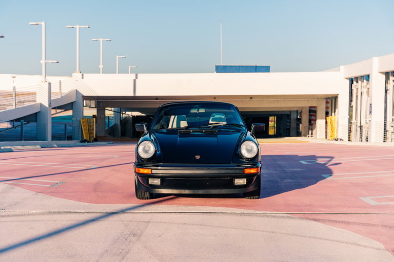Porsche 911 Carrera 3.2 “25 Jahre 911”