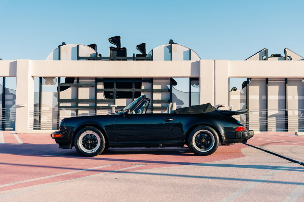 Porsche 911 Carrera 3.2 “25 Jahre 911”