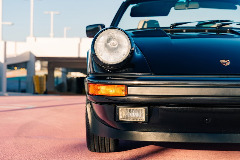 Porsche 911 Carrera 3.2 “25 Jahre 911”