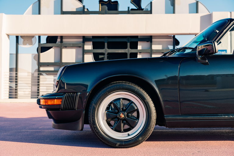 Porsche 911 Carrera 3.2 “25 Jahre 911”
