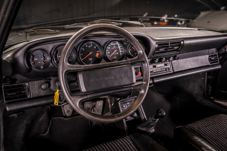 Porsche 911 Carrera 3.2