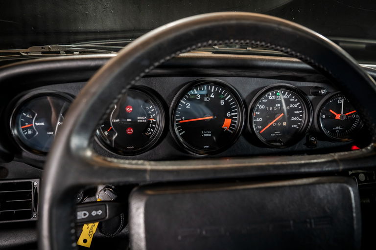 Porsche 911 Carrera 3.2