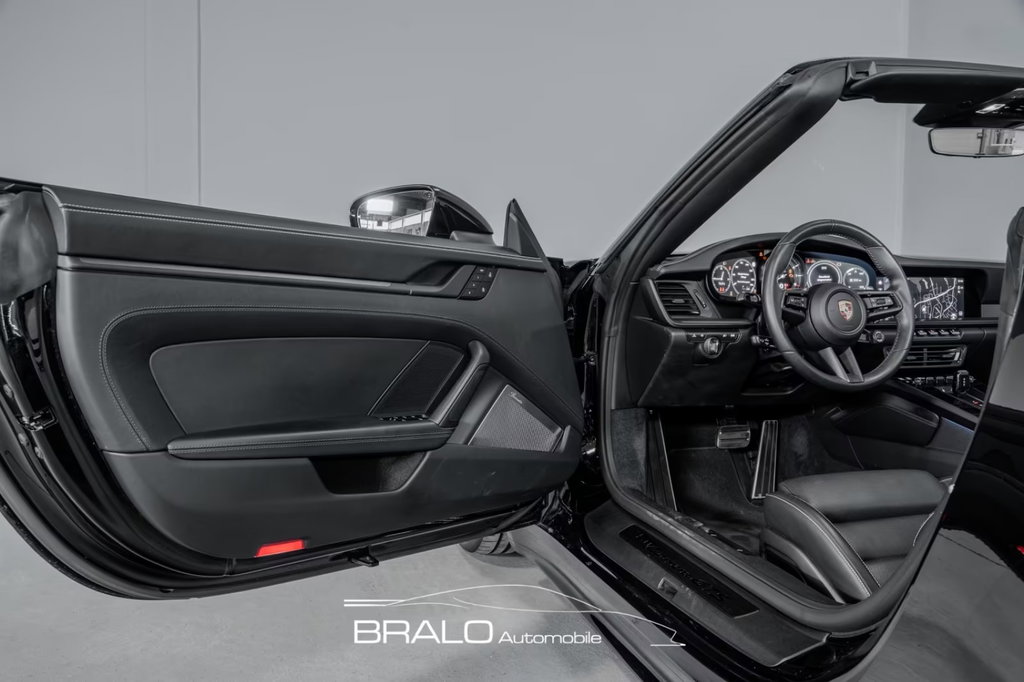 Porsche 992 Carrera GTS