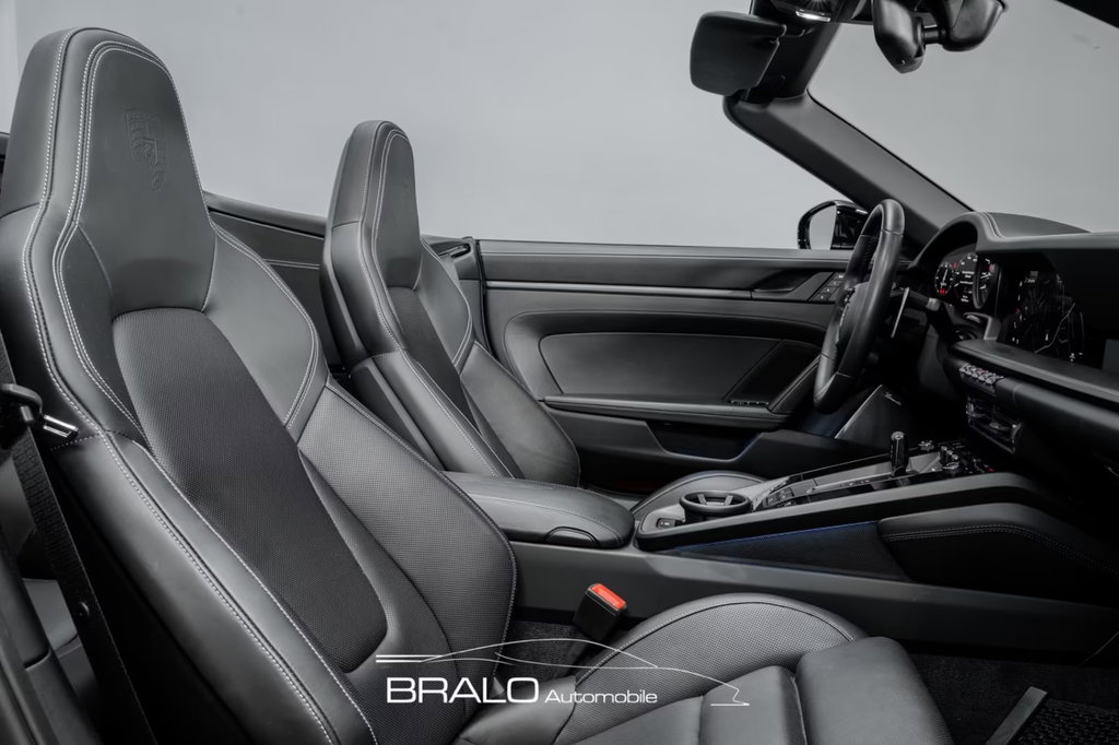 Porsche 992 Carrera GTS