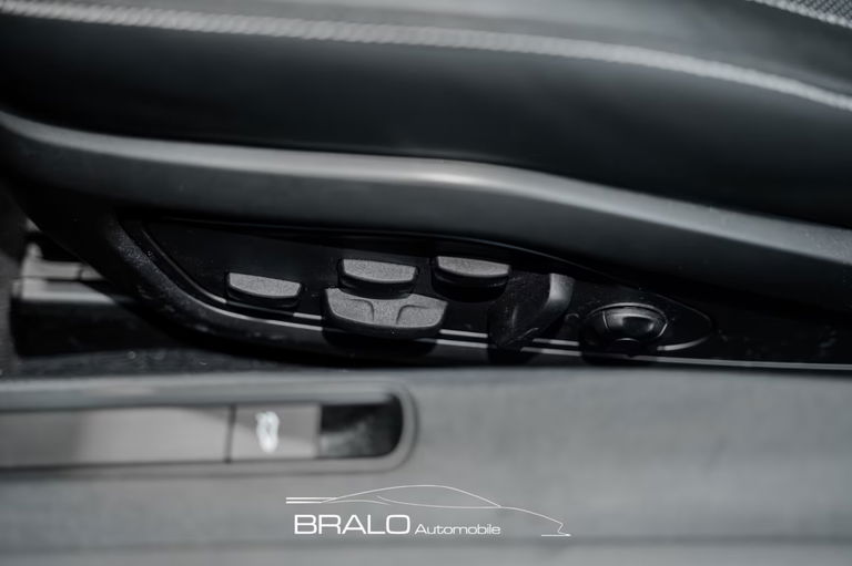 Porsche 992 Carrera GTS