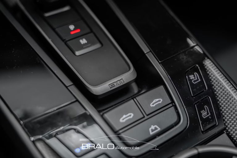 Porsche 992 Carrera GTS