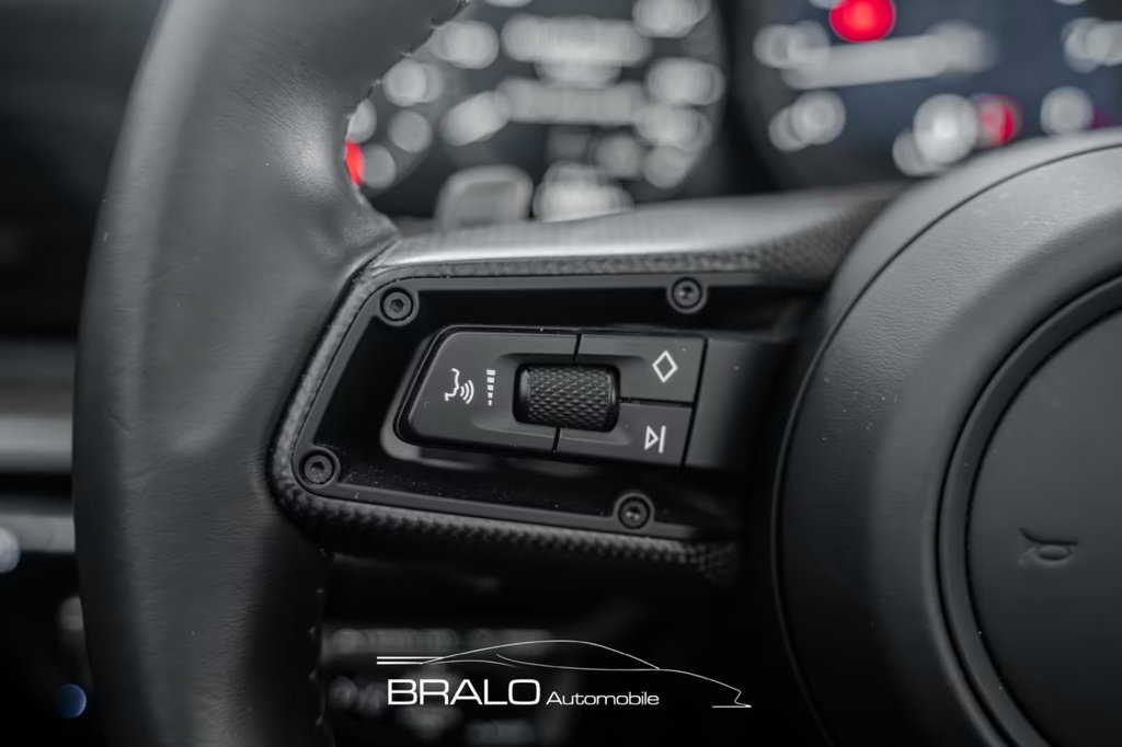 Porsche 992 Carrera GTS