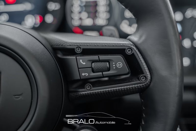 Porsche 992 Carrera GTS